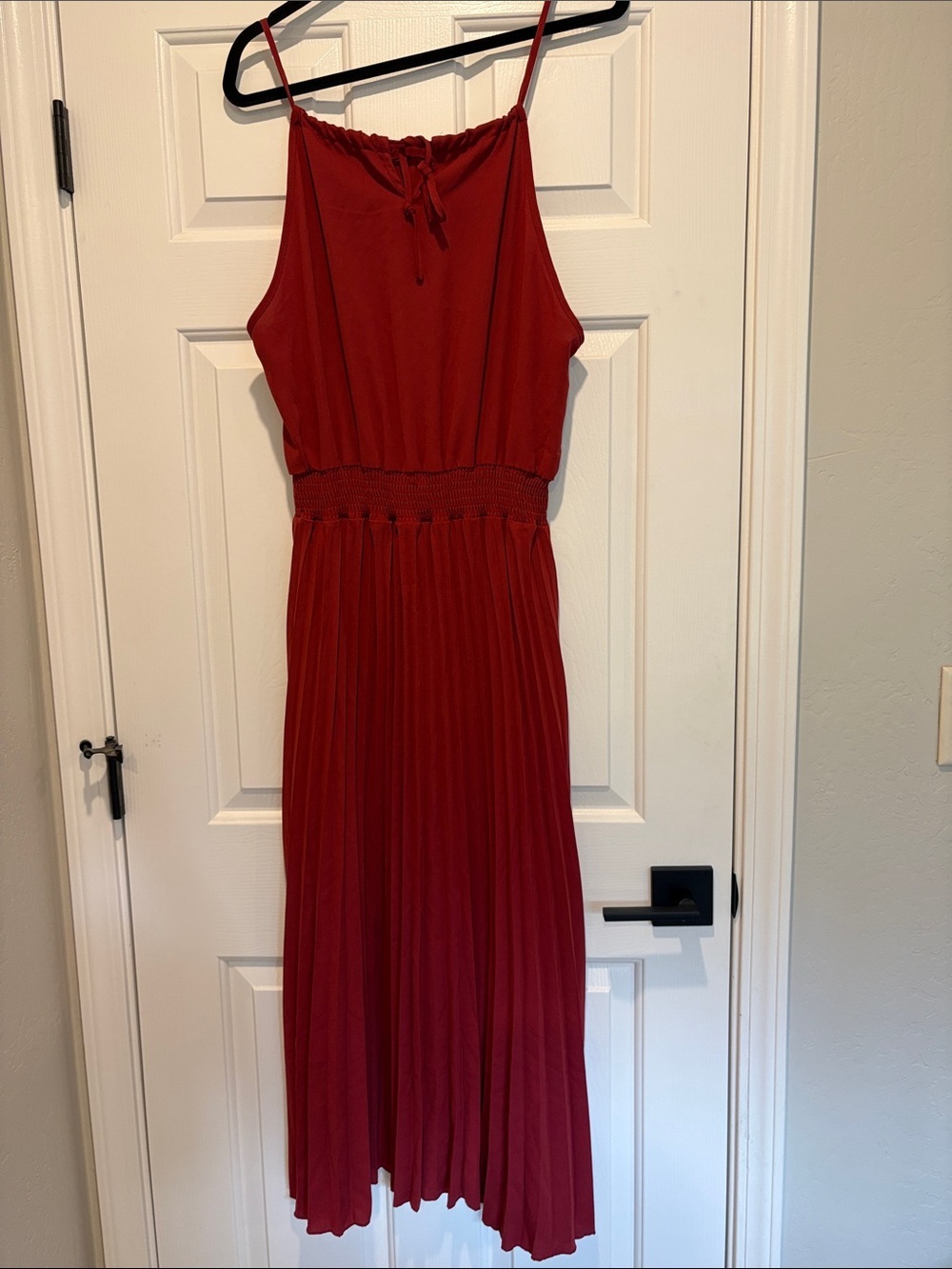 Rust Pleated Midi Dress with Smocked Waist size Large
